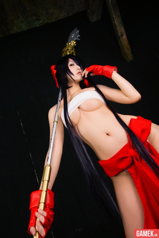 Bỏng mắt với cosplay về 