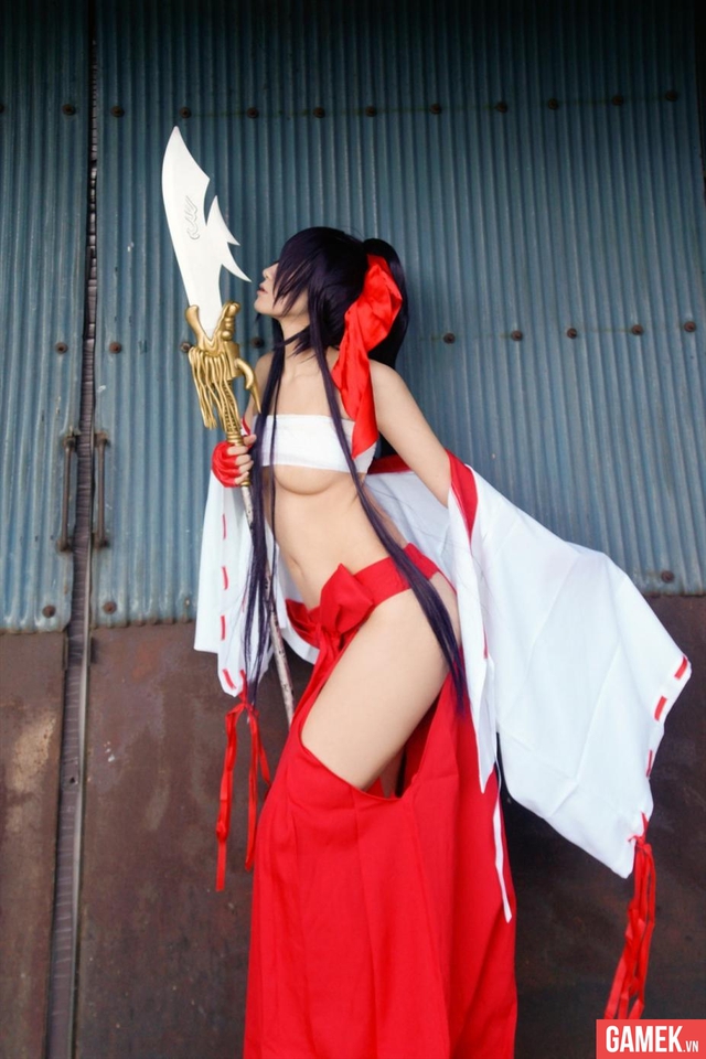 Bỏng mắt với cosplay về 