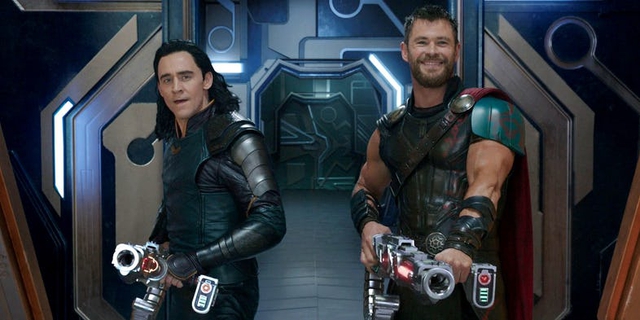 Đánh giá sớm cho rằng Thor: Ragnarok là bộ phim tuyệt vời nhất từ trước đến nay của anh chàng Thần Sấm này