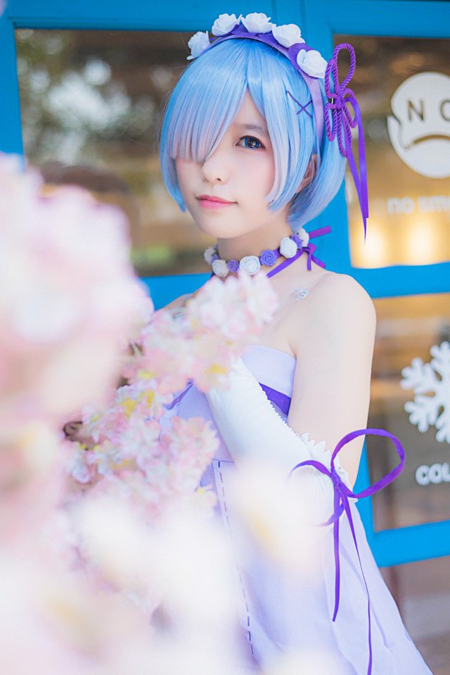 Cosplay cô nàng Rem tuyệt đẹp trong Re:Zero - Càng ngắm càng mê