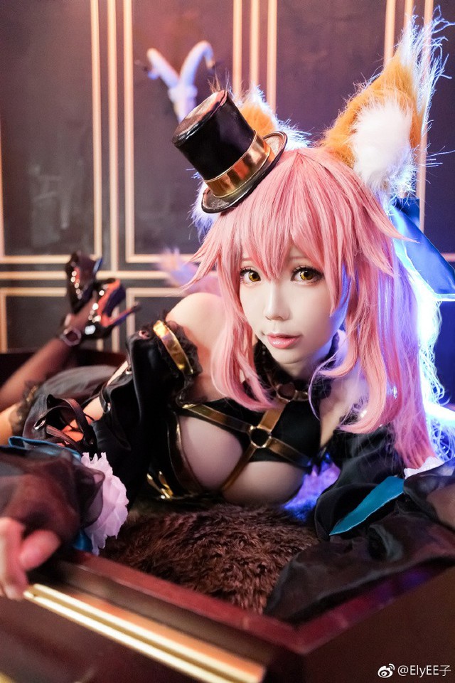 Lại bỏng mắt với cosplay nàng cáo Tamamo-no-Mae cực gợi cảm trong Fate/Grand Order