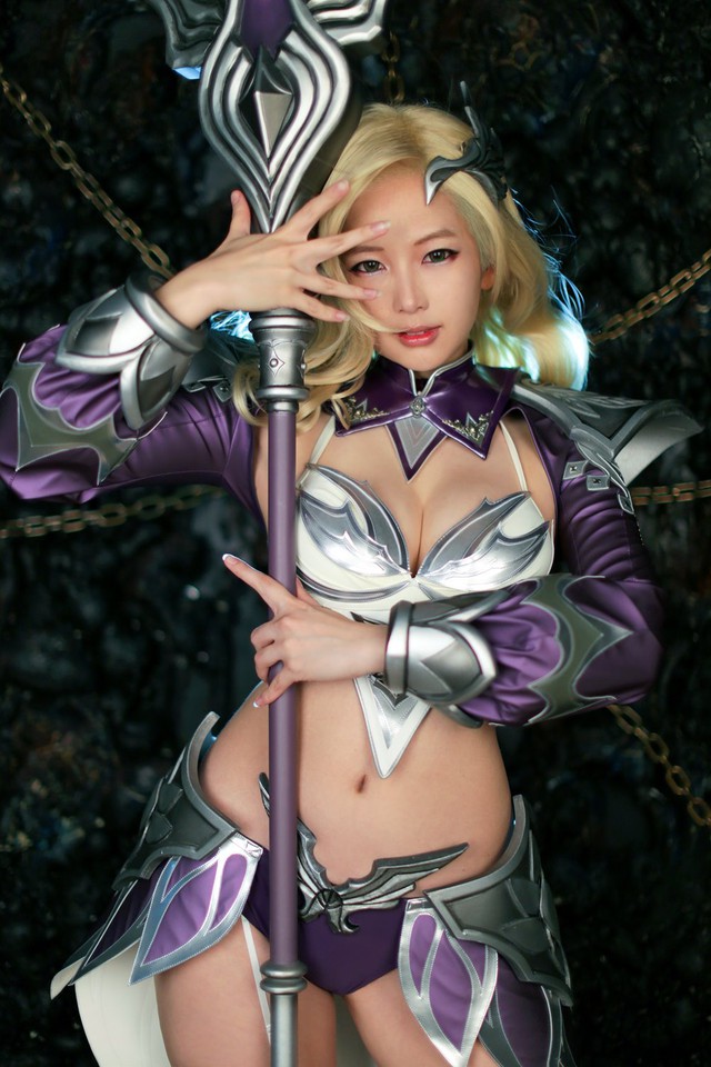 Ngắm chùm ảnh cosplay tuyệt đẹp của nhóm Spiral Cats trong Darklord Rise