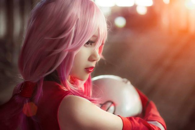 Cosplay thiếu nữ Inori Yuzuriha khiến bạn không thể rời mắt