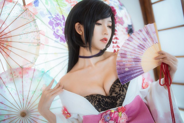 Bỏng mắt với cosplay nàng Dạ Anh trong game hot Trấn Ma Khúc