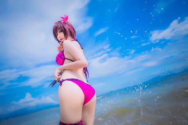 Loạn nhịp tim với bộ ảnh cosplay về Scathach - Nữ nhân vật game hot nhất năm 2017