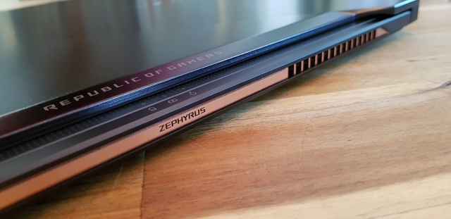 Siêu laptop Asus ROG Zephyrus đã đến Việt Nam: Mỏng 17,9mm, Core i7, GTX 1080, giá 80 triệu Đồng