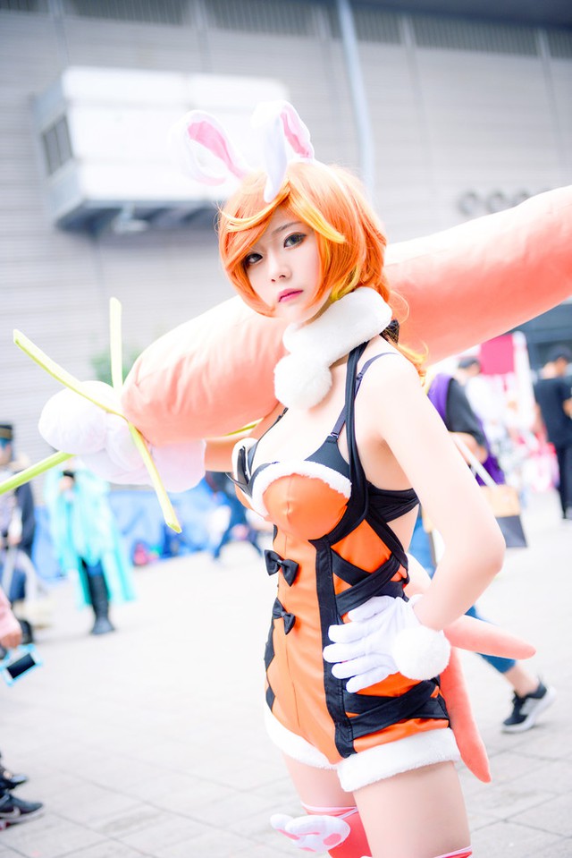 Cosplay Riven Thỏ Ngọc 