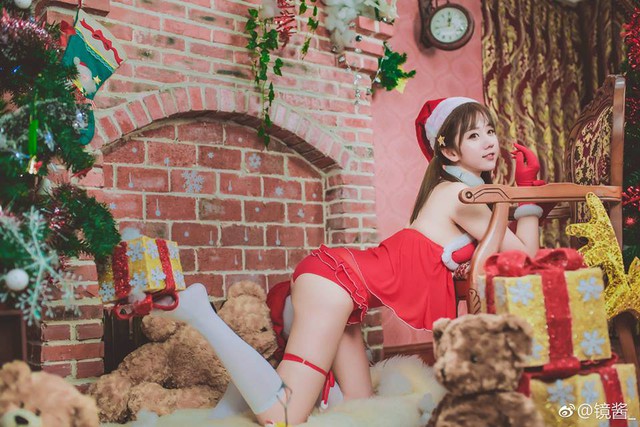 Ngắm cosplay cô nàng loli cực gợi cảm trong trang phục Giáng Sinh