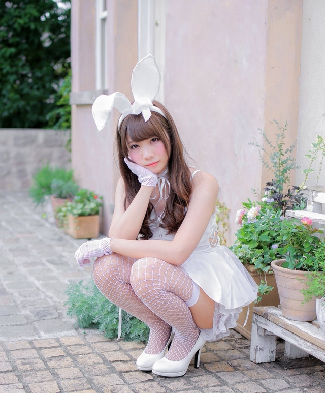 Cosplay Thỏ Ngọc cực dễ thương và dịu dàng, đốn tim fan Manga
