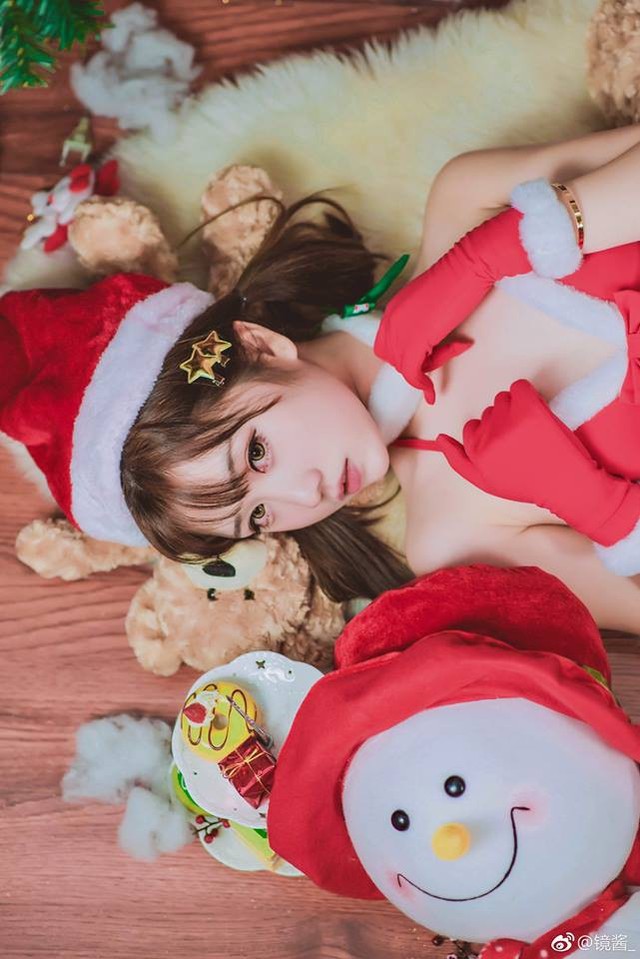 Ngắm cosplay cô nàng loli cực gợi cảm trong trang phục Giáng Sinh