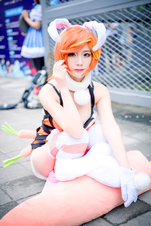 Cosplay Riven Thỏ Ngọc 