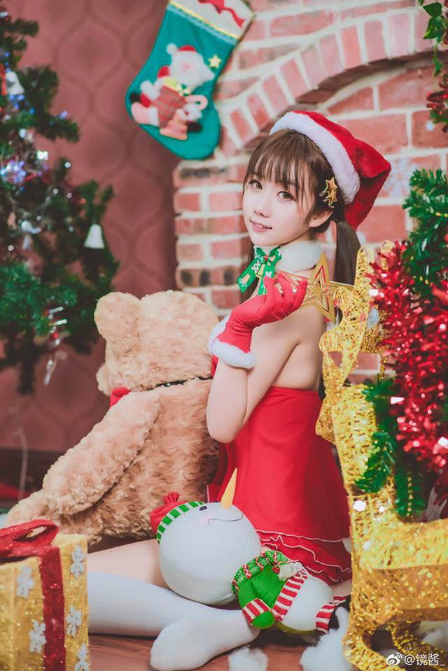 Ngắm cosplay cô nàng loli cực gợi cảm trong trang phục Giáng Sinh