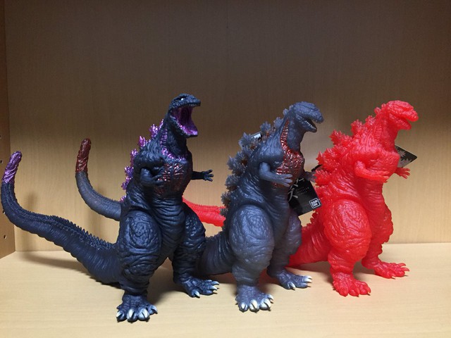 Cùng ngắm nghía cửa hàng Godzilla 