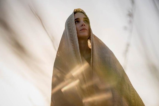 Chuyến đi của đời người và con đường tìm được chân lý sống của Mary Magdalene, biểu tượng nữ quyền xuyên suốt trailer.