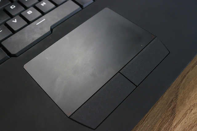 Asus ROG GX800: Laptop tản nước, giá 155 triệu, hai card 1080 thế này thì đến máy bàn cũng phải nể!