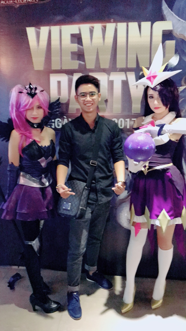  Chụp ảnh cùng cosplayer 