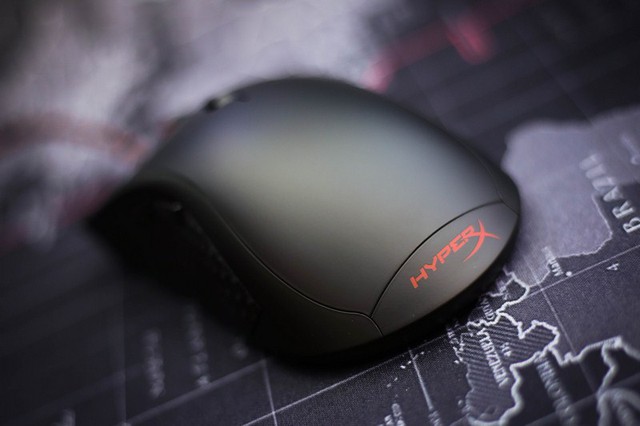 Đập hộp Kingston HyperX Pulsefire FPS - Chuột chơi game chuyên bắn súng hot mới về Việt Nam