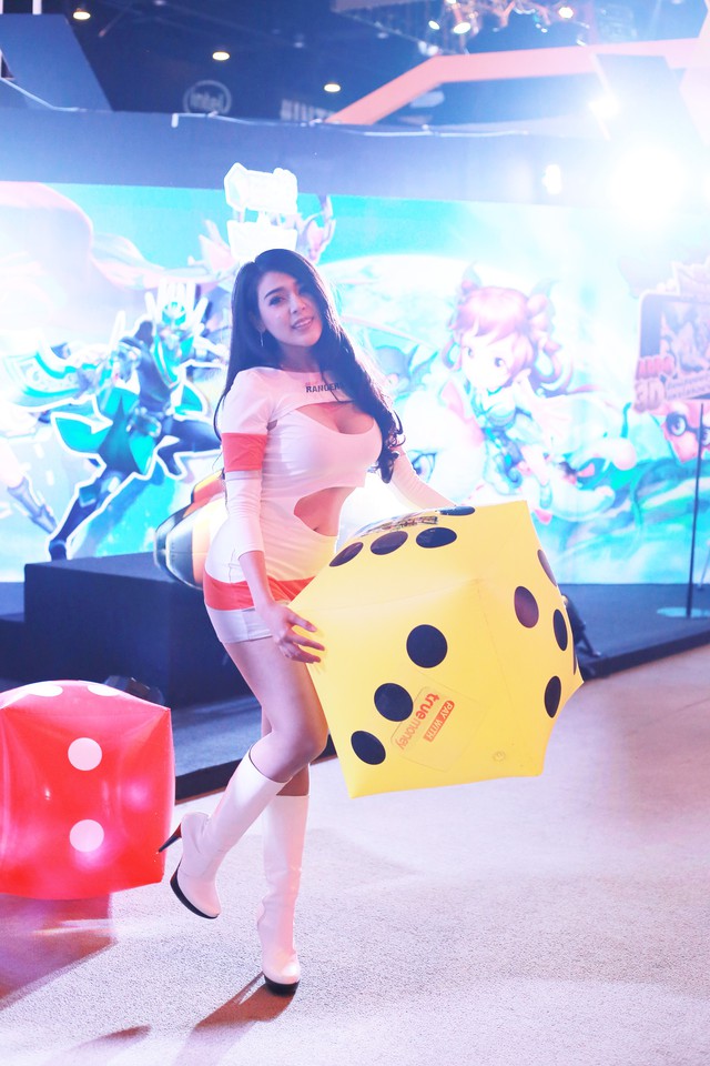 Ngắm dàn PG xinh cực xinh tại Thái Lan Gaming Show