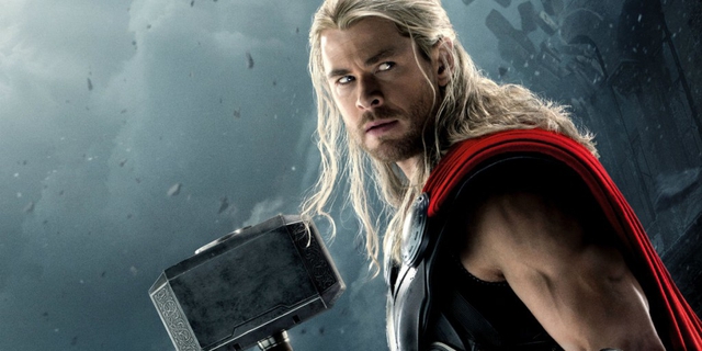  Chris Hemsworth thủ vai thần sấm Thor trong vũ trụ siêu anh hùng của Marvel. 