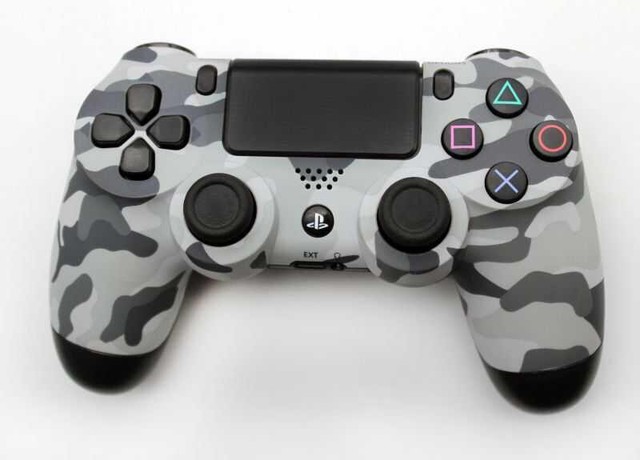  Tay cầm của PS4 là bộ phận bị chê nhiều nhất 