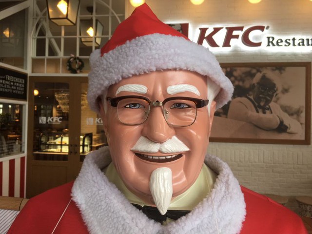  Ở Nhật Bản, cứ giáng sinh là phải tới các tiệm KFC 