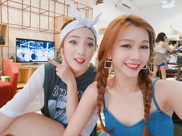 ST 319 Liz và ST 319 Rian là một trong những thành viên đầu tiên của ST 319 cùng Aiden, Zoie, Min....