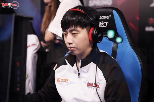 KT Pawn: 