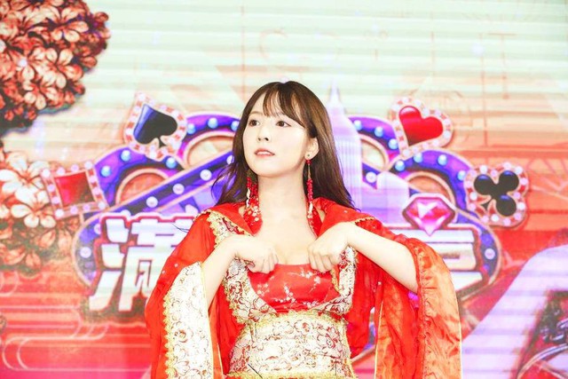 Sao phim người lớn Yua Mikami gây náo loạn tại triển lãm game tại Đài Loan, Trung Quốc