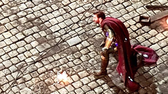 Spider-Man: Far From Home: Hé lộ tạo hình chính thức của bậc thầy ảo giác Mysterio - Ảnh 3.