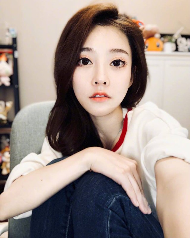 Feng Timo, nữ Streamer xinh đẹp từng kiếm 33 tỷ/ năm và tài năng ca hát vạn người mê - Ảnh 13.