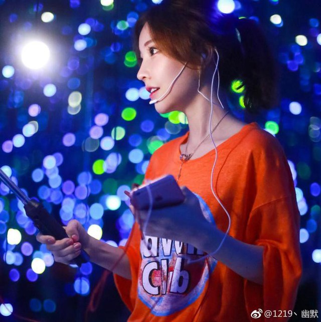Feng Timo, nữ Streamer xinh đẹp từng kiếm 33 tỷ/ năm và tài năng ca hát vạn người mê - Ảnh 18.