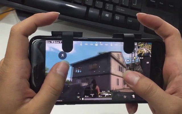 Hé lộ clip đánh thủ công né skill ảo diệu trên giả lập Android của Chiến Thần Vô Song - Ảnh 2.