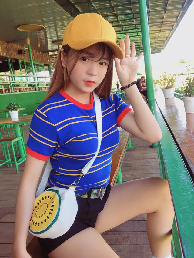 Ngắm nhan sắc cute lạc lối của Chu Thị Khánh Vân - Hot streamer mới 17 tuổi đã kiếm được ngàn đô 1 tháng - Ảnh 12.