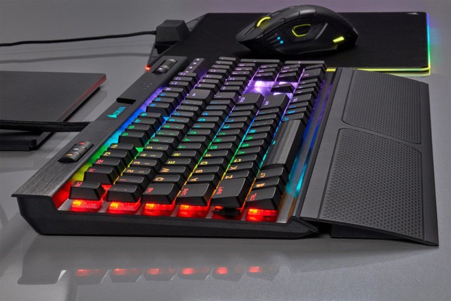 Corsair giới thiệu bàn phím cơ K70 RGB MK.2 LOW PROFILE với bộ nút siêu mỏng cánh - Ảnh 1.