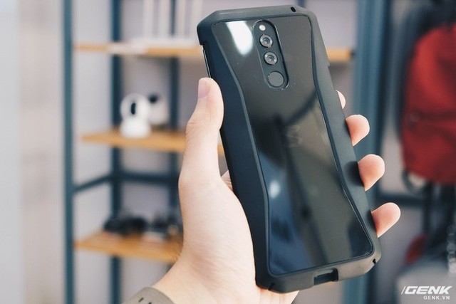 Trên tay smartphone chuyên game Black Shark Helo mới về VN: RAM 10GB, LED RGB, có sẵn tay cầm trong hộp - Ảnh 25.
