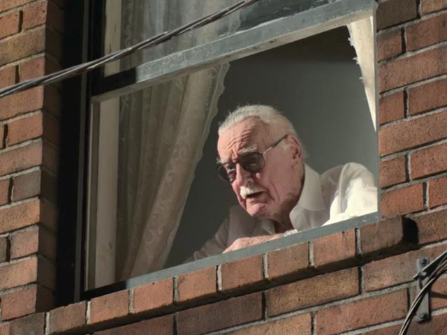 Tổng hợp 35 vai Cameo để đời của bố già Stan Lee xuất hiện cùng những đứa con siêu anh hùng - Ảnh 31.