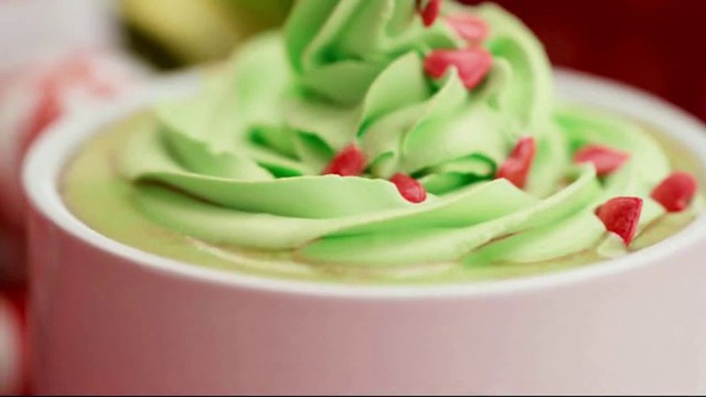 Lấy cảm hứng từ The Grinch, IHOP tạo ra menu độc lạ đồng thời miễn phí cho trẻ nhỏ - Ảnh 4.