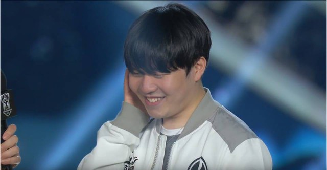LMHT: Rookie chọn Leblanc làm trang phục IG vì ái mộ Faker, muốn cướp đi tướng tủ của thần tượng - Ảnh 3. LMHT: Rookie chọn Leblanc làm trang phục IG vì ái mộ Faker, muốn cướp đi tướng tủ của thần tượng - Ảnh 3.
