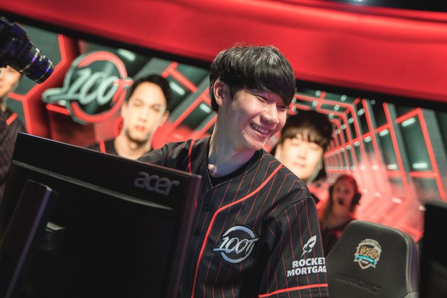 Chuyển nhượng LMHT 2019: Fnatic chiêu mộ tài năng trẻ thay Caps, Mỹ Latin xuất hiện tuyển thủ Hàn Quốc đầu tiên - Ảnh 3.