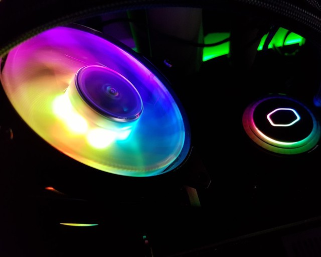 Đánh giá tản nhiệt Cooler Master MasterLiquid ML120R RGB - Đã ngon lại còn đẹp - Ảnh 1.