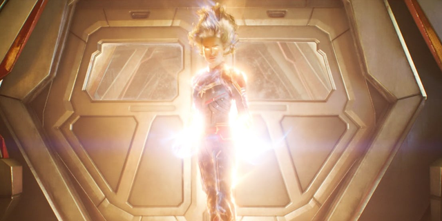Avengers: Endgame - Sau tất cả, Captain Marvel mới là người giải cứu Iron Man đang mắc kẹt trong vũ trụ? - Ảnh 2.