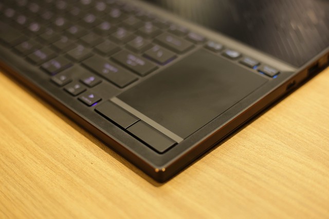 Trải nghiệm Asus ROG Zephyrus S GX531 - Laptop gaming mỏng nhẹ vẫn mạnh mẽ chiến game khỏe như trâu - Ảnh 4.