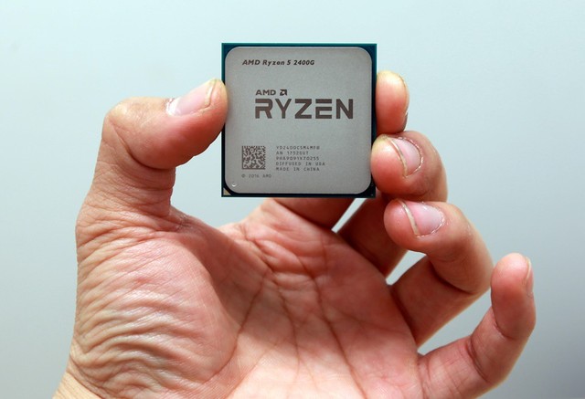 Ryzen 5 2400G và Ryzen 3 2200G chính thức ra mắt tại Việt Nam: Game thủ chẳng phải mua VGA rời vẫn chơi ngon