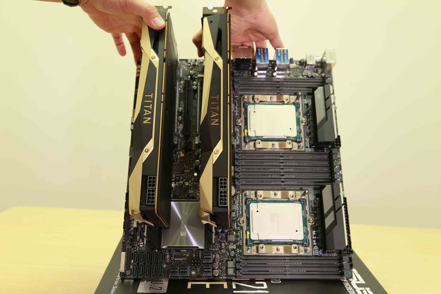Trên tay Nvidia Titan V - VGA siêu siêu khủng trị giá 120 triệu đồng mới về Việt Nam