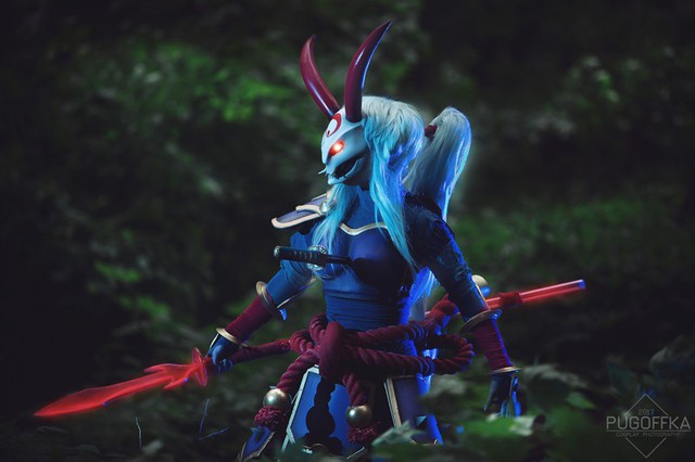 Cosplay Kalista chuẩn đến từng 