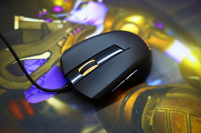 i-Rocks M09 Plus RGB - Chuột chơi game đẹp mắt giá rất 'bình dân'