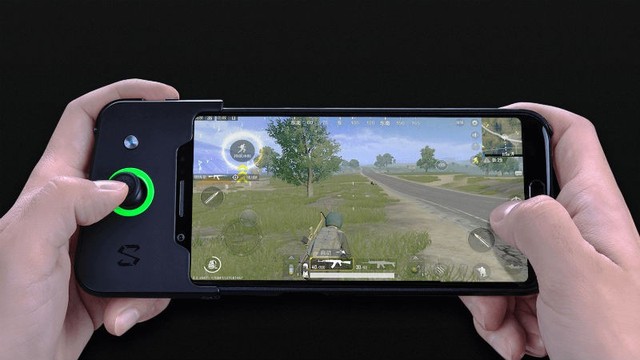 Cận cảnh Xiaomi Black Shark lúc chiến game PUBG Mobile: Mượt mà nhịp nhàng, thêm cần 'như hack'