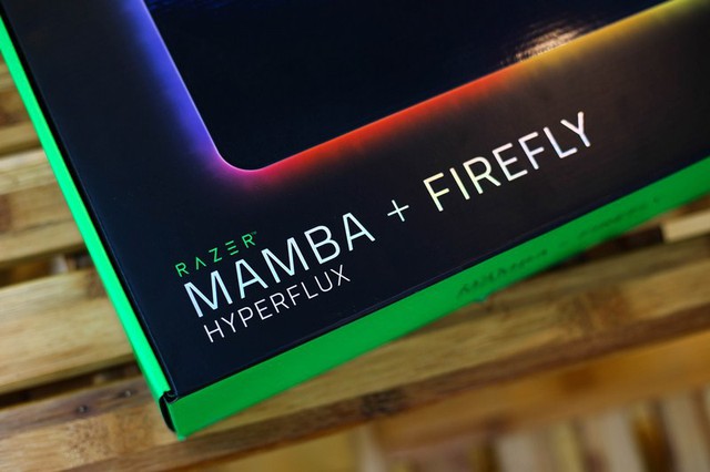  Họ và tên bộ combo, gồm chuột Mamba cùng pad Firefly phiên bản HyperFlux. 