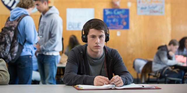 Ai sẽ sắm vai người kể chuyện trong 13 Reasons Why season 2?