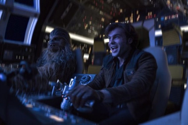 Trailer mới của Solo: A Star Wars Story đã hé hộ về quá khứ của Han Solo